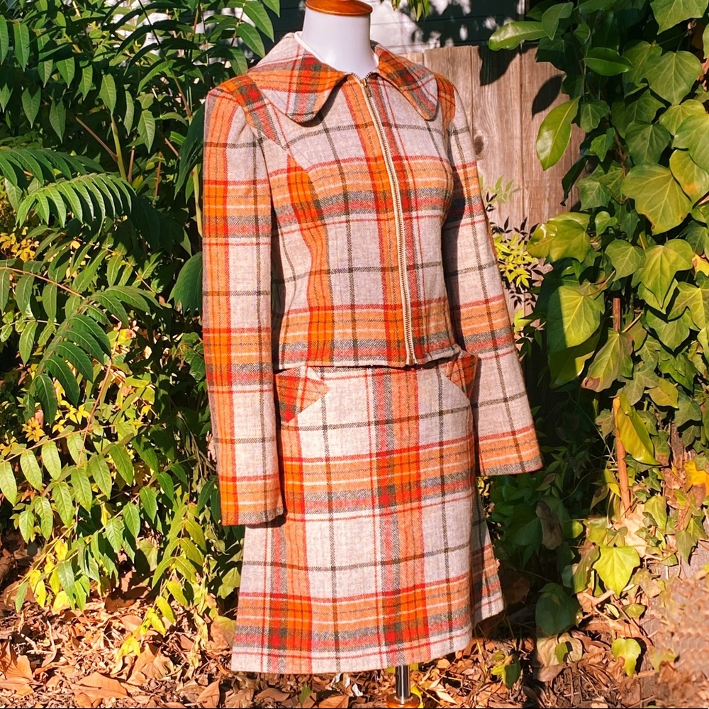 SOLD Intuitions Plaid Wool Skirt & Jacket Set - Picture 2 of 10